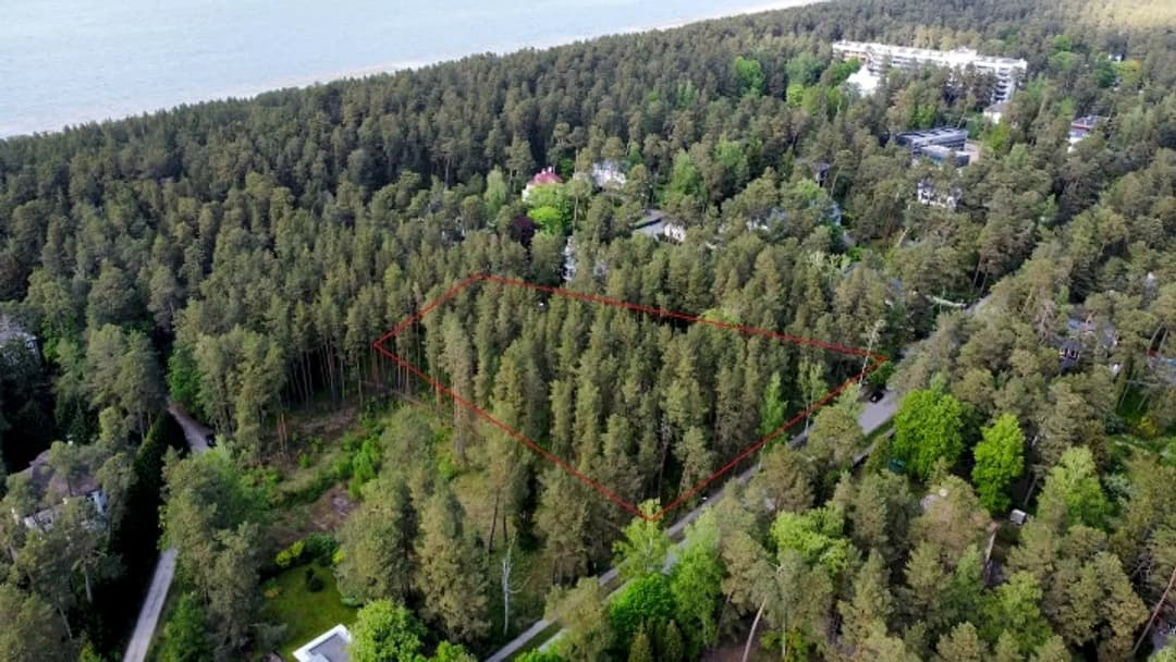 Ekskluzīvs zemesgabals Jūrmalā, pirmajā līnijā. Pārdod 5136 kvm lielu zemes gabalu — bilde 2