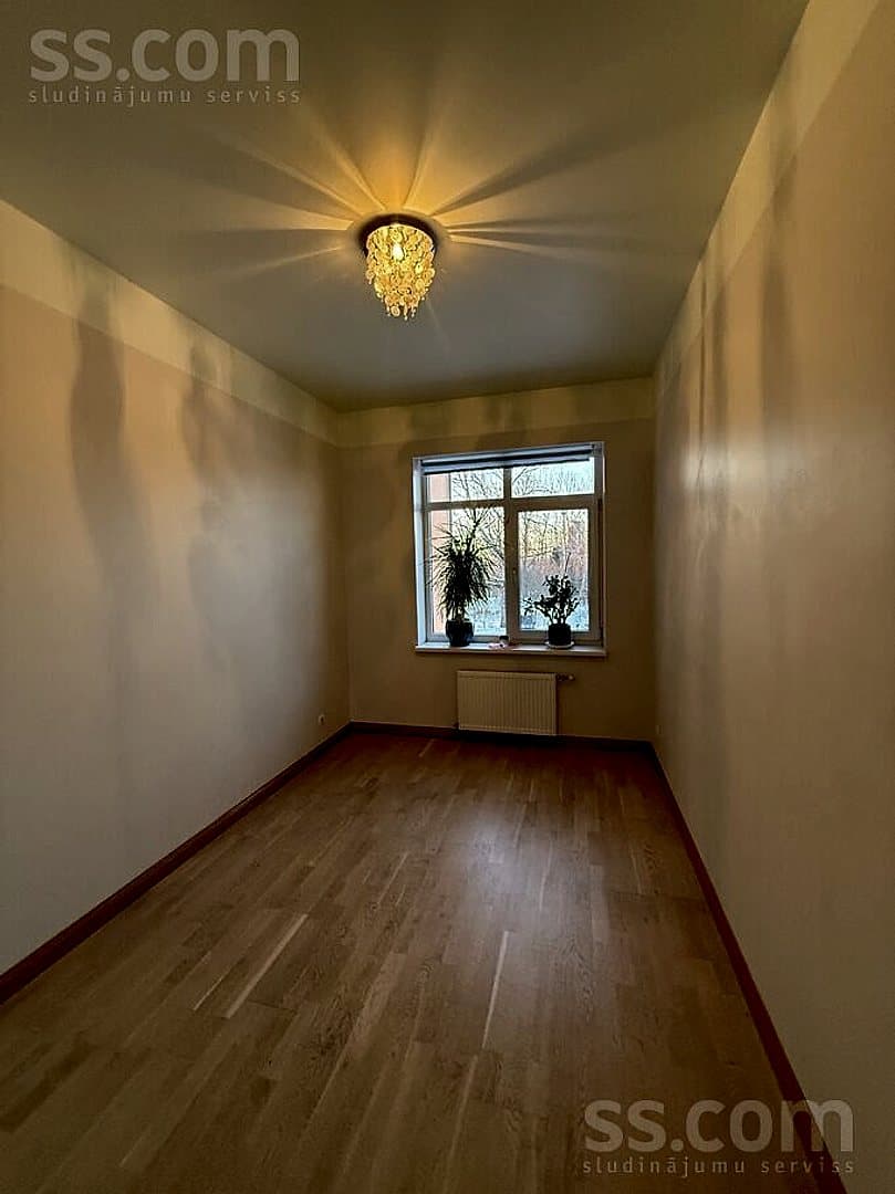 6 istabu dzīvoklis — Vilku iela 12 — bilde 2