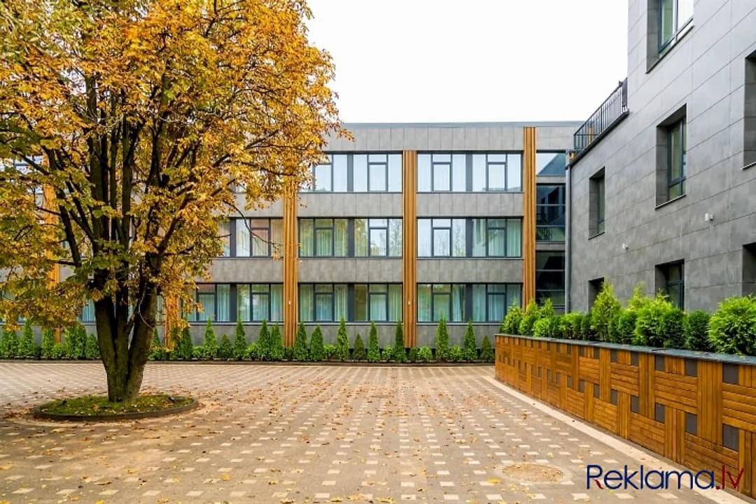 2-istabu dzīvoklis Jaunajā projektā Vairoga ielā 32. Tas atrodas klusajā un zaļajā Teikas — bilde 2