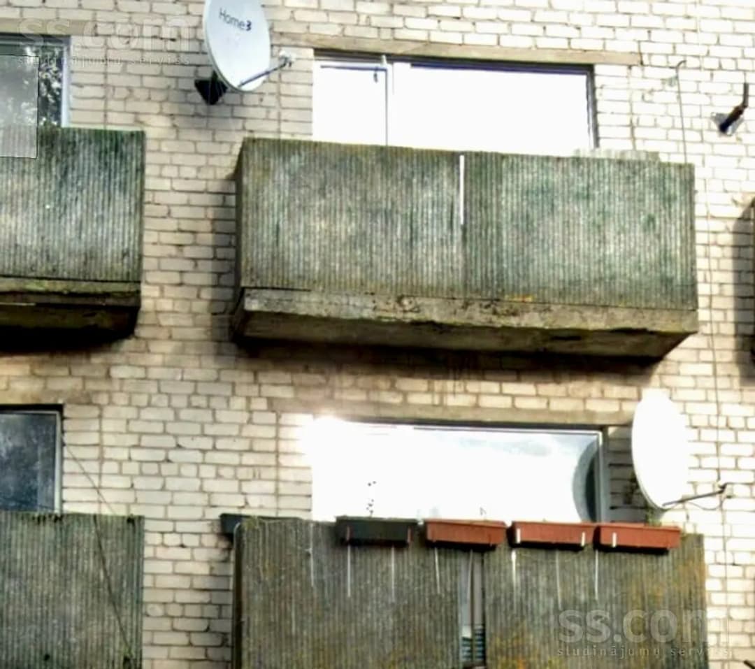 Divistabu dzīvoklis — Īles iela 4