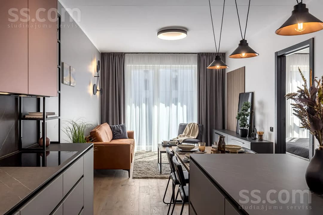 4 istabu dzīvoklis — Rūpniecības 27