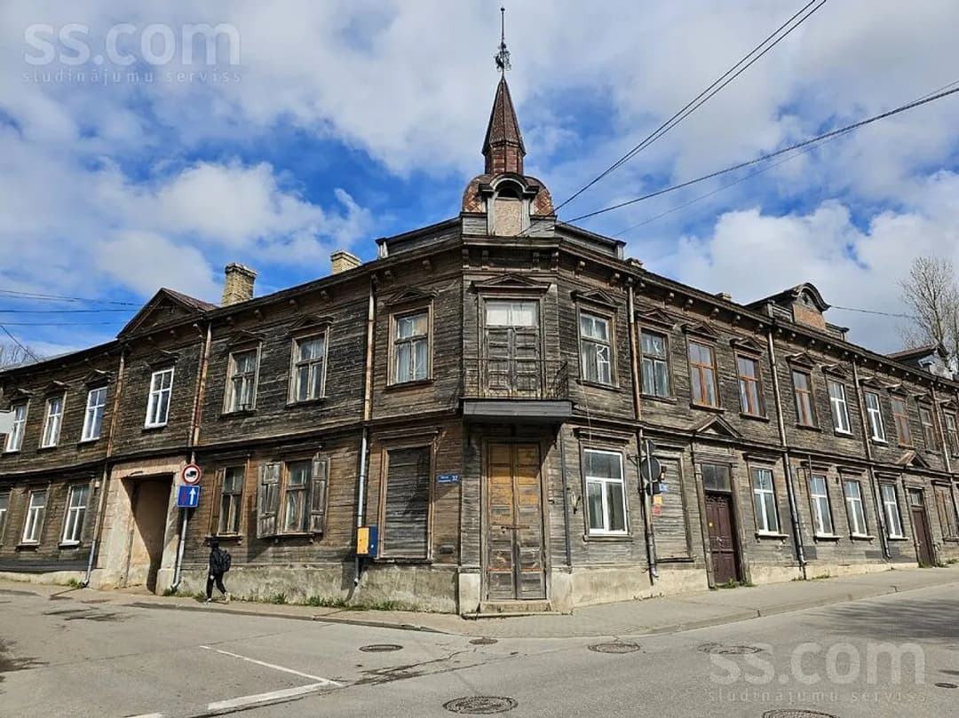 Trīsistabu dzīvoklis — Talsu 37