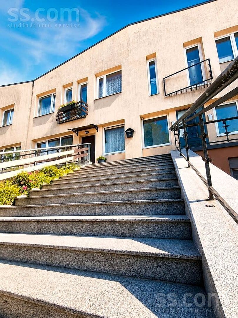 4 istabu dzīvoklis — Vaiņodes iela 36