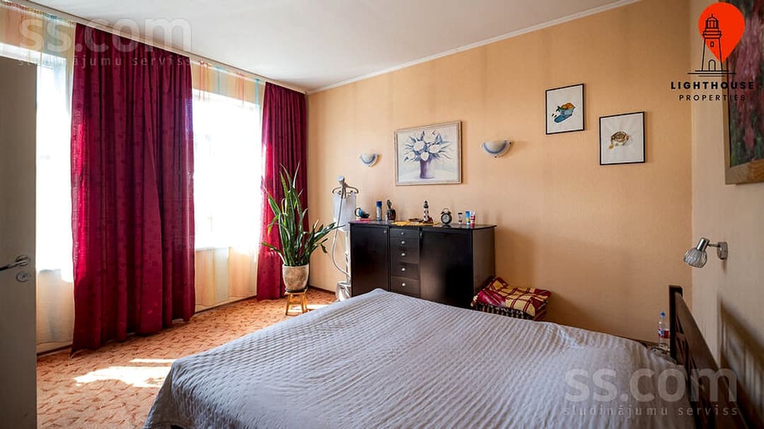 4 istabu dzīvoklis — Kroņa 18 — vēl bildes