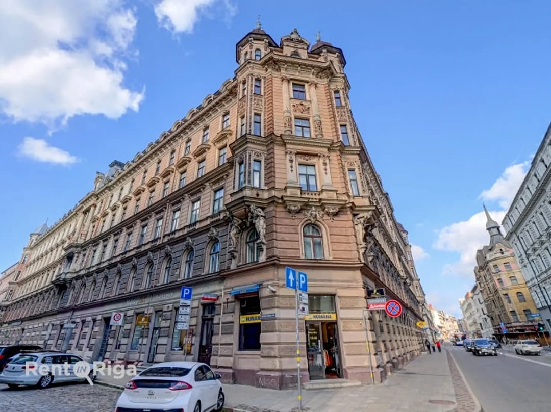 Izcila investīciju iespēja Rīgas centrā. Īpašums sastāv no pieciem dzīvokļiem ar foršiem — bilde 4