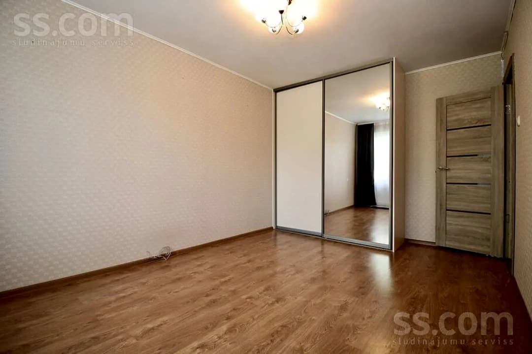 Trīsistabu dzīvoklis — Zvaigznāja g. 3 — vēl bildes