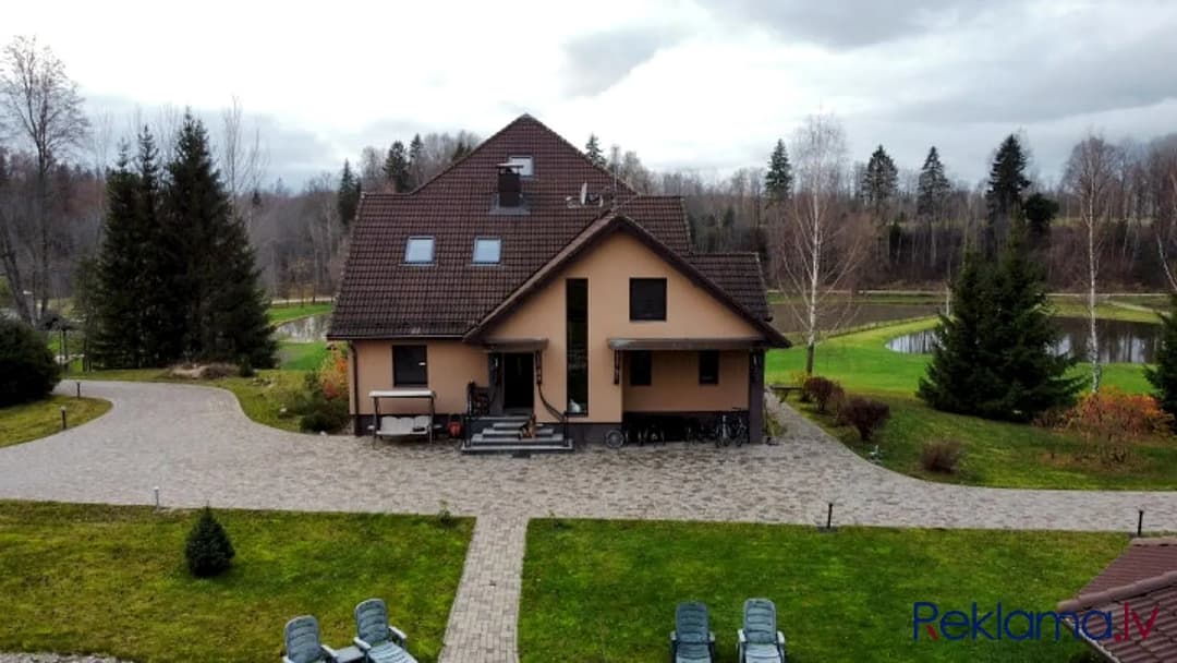 Pārdošanā fantastisks īpašums Līgatnē. Uz vērienīgā 7,1 ha zemesgabala ierīkota 3- — bilde 3