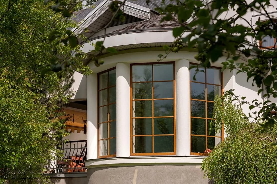 Pārdošanā grezna savrupmāja ar labiekārtotu 4524 m parku Bieriņos!
Piedāvājam iegādei — bilde 4
