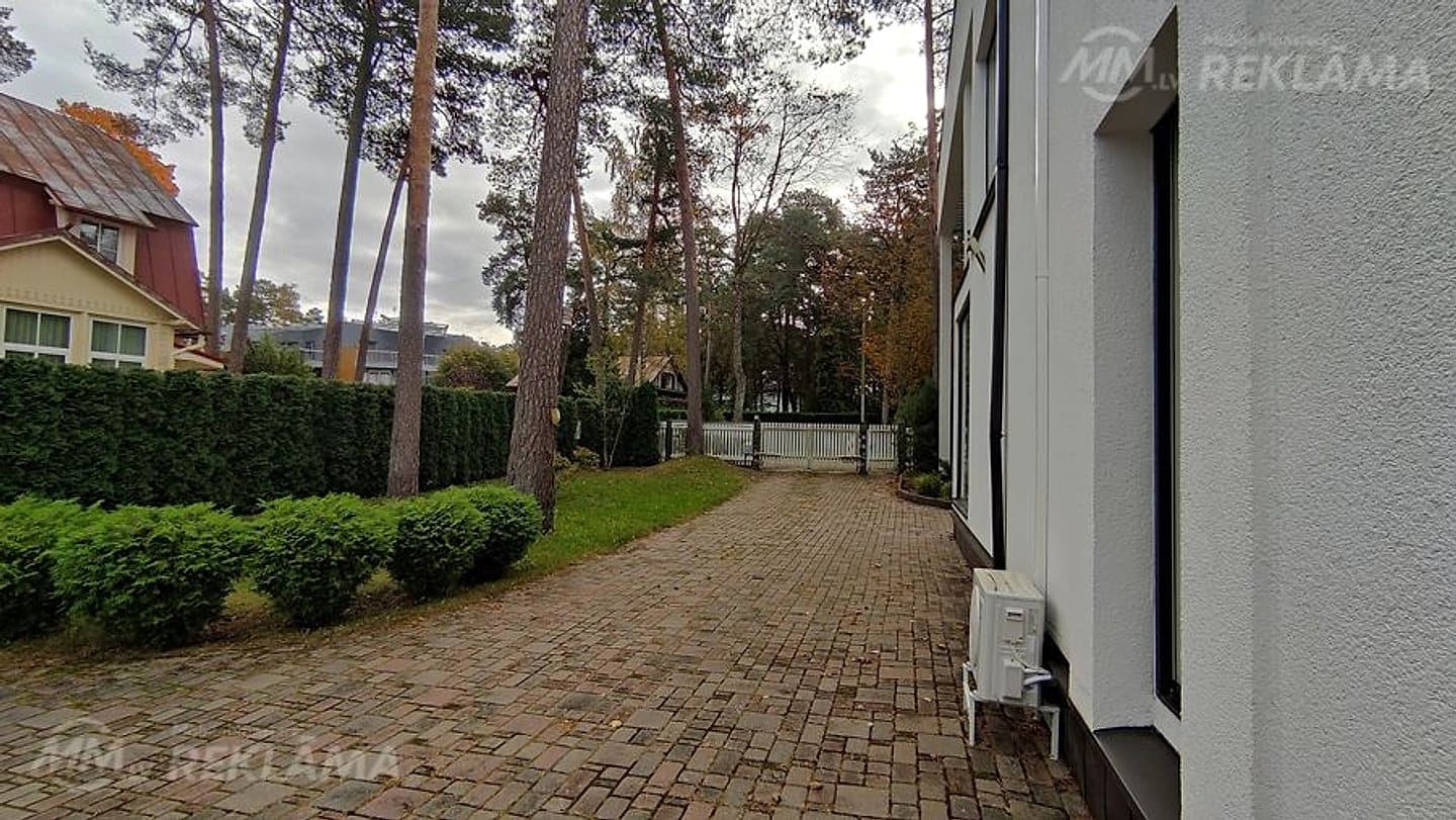 Māja Jūrmalā, Lielupē, 550 m², 2 st., 8 ist.. — bilde 3