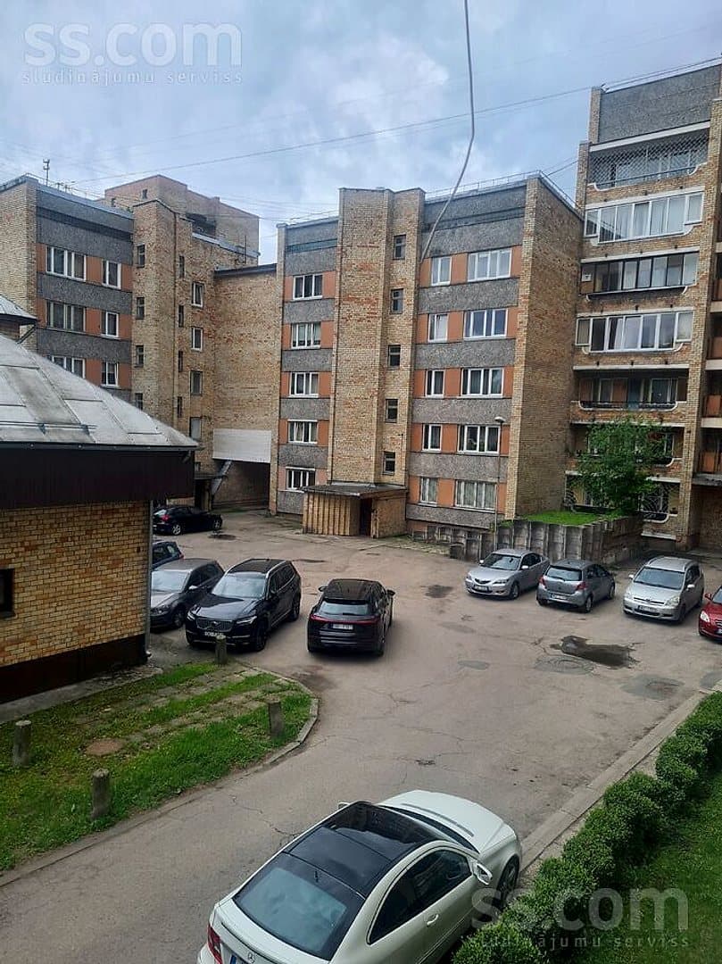 5 istabu dzīvoklis — Ropažu 49 — bilde 3