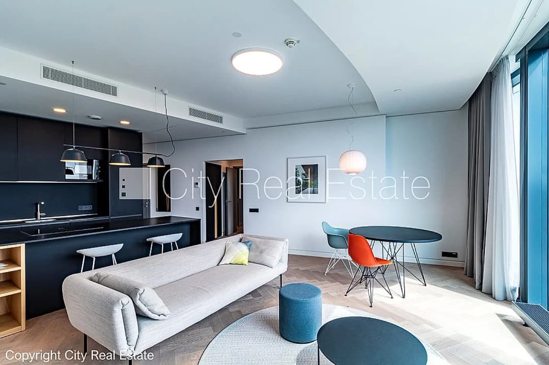 Projekts - Zunda Towers, jaunceltne, viena kvadrātmetra apsaimniekošanas maksa mēnesī 3,6 EUR,