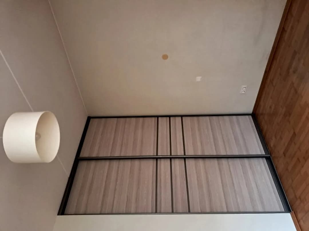 Pārdod plašu un gaišu 2 istabu dzīvokli Bišumuižā. Dzīvokļa plānojumu veido plaša — vēl bildes