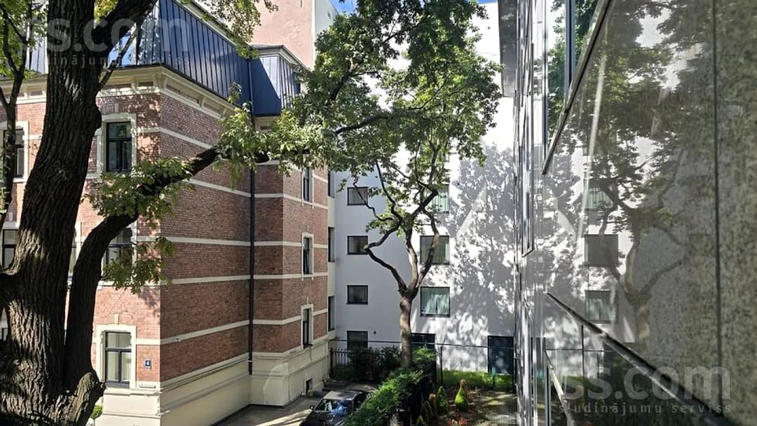 Divistabu dzīvoklis — Pulkv. Brieža 10