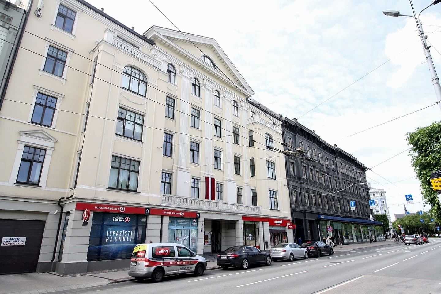 Merķeļa 21, Centrs