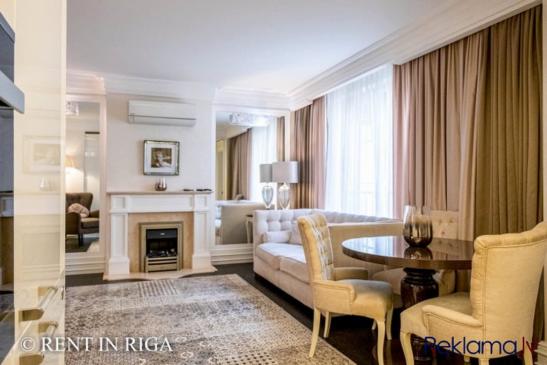 Izīrē 2-istabu dzīvokli elitārajā kompleksā Aleksandra Apartment. Dzīvoklis sastāv no