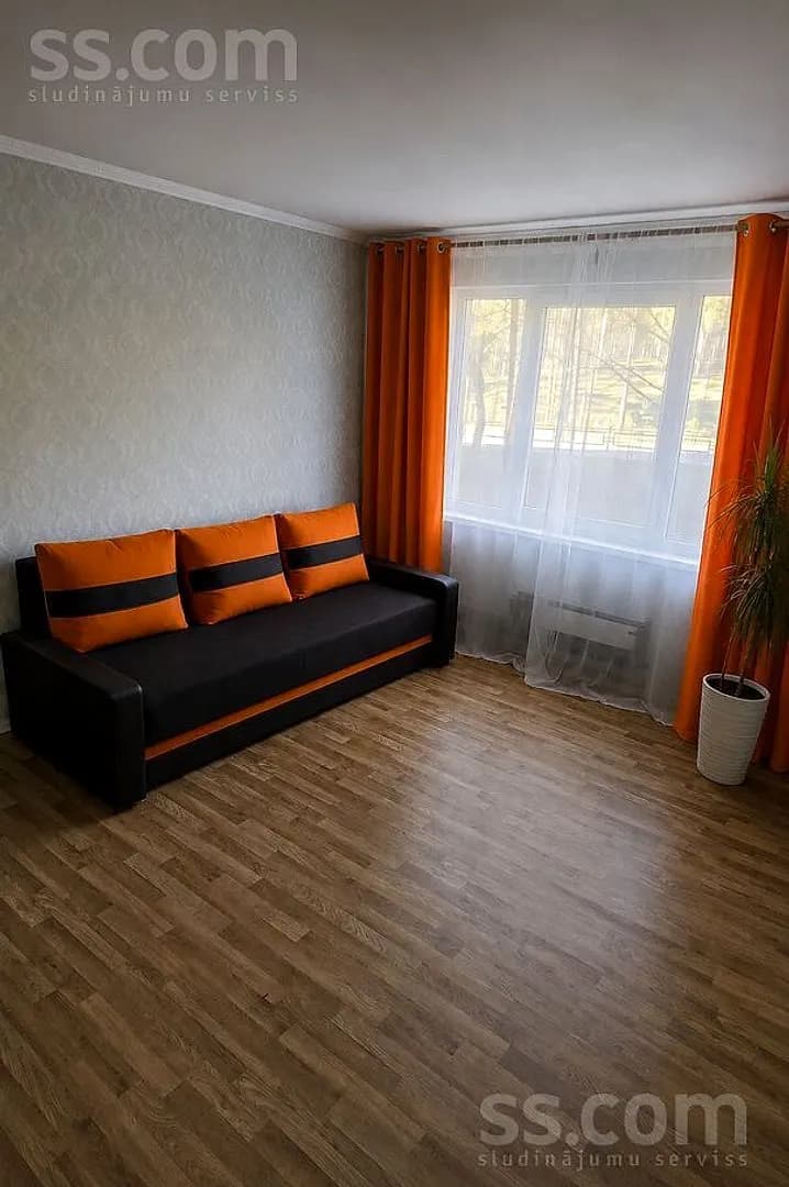Trīsistabu dzīvoklis — Tartu 1