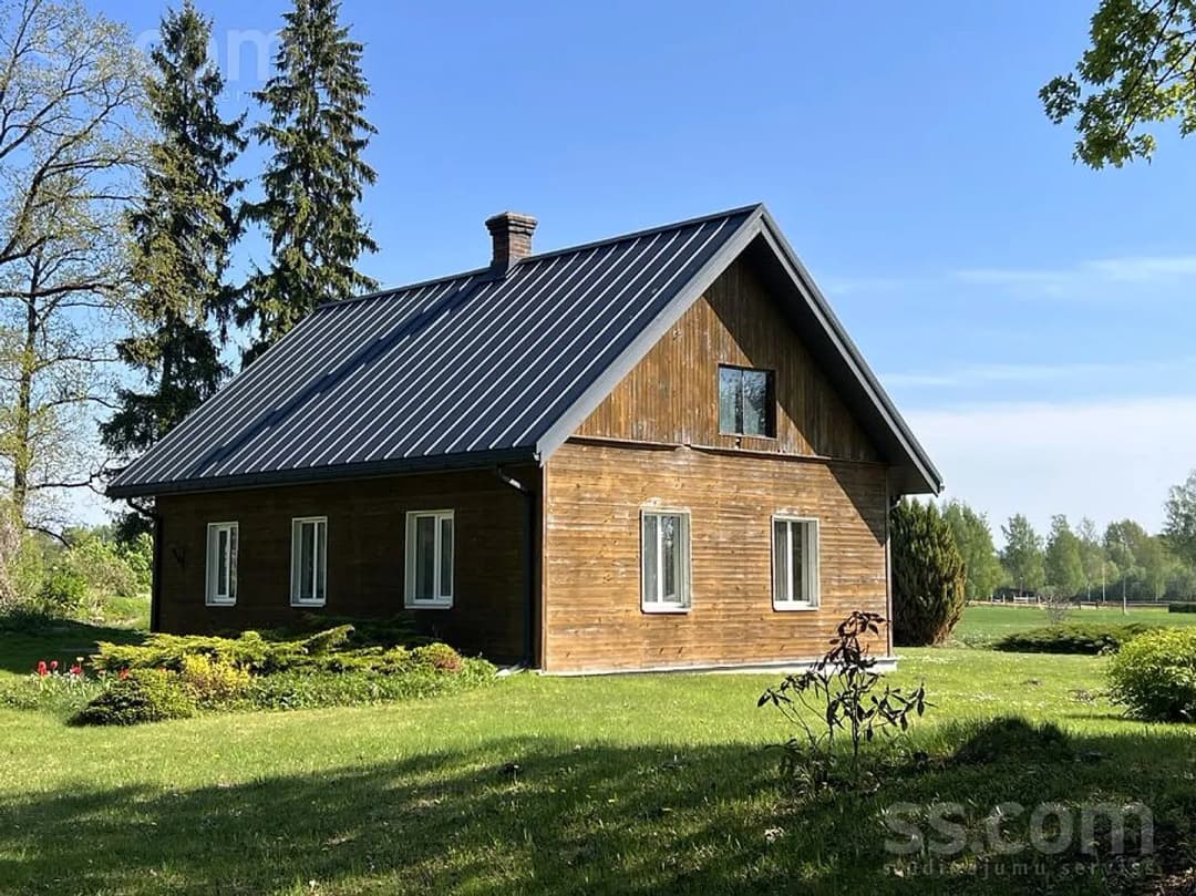 Māja — Viesturi