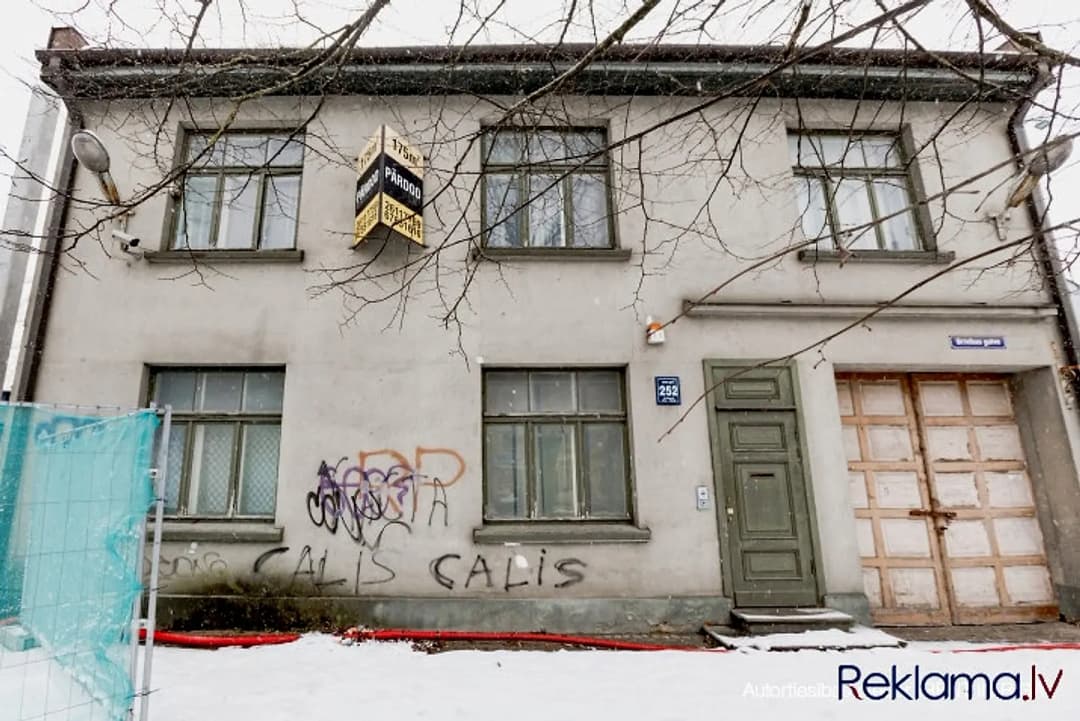 Tiek pārdota divstāvu ēka Teikā. + Kopējā mājas platība 175 m2. + Zemes platība ~ 677 — bilde 2
