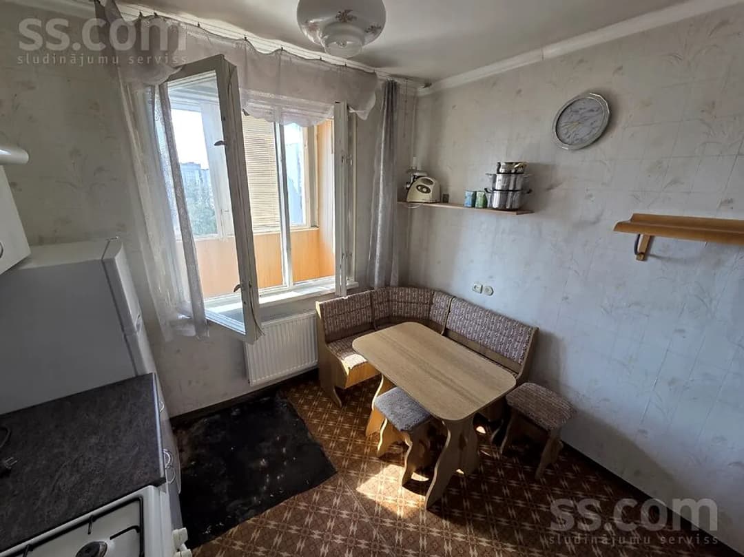 Vienistabas dzīvoklis — Jasmuižas 18 — vēl bildes